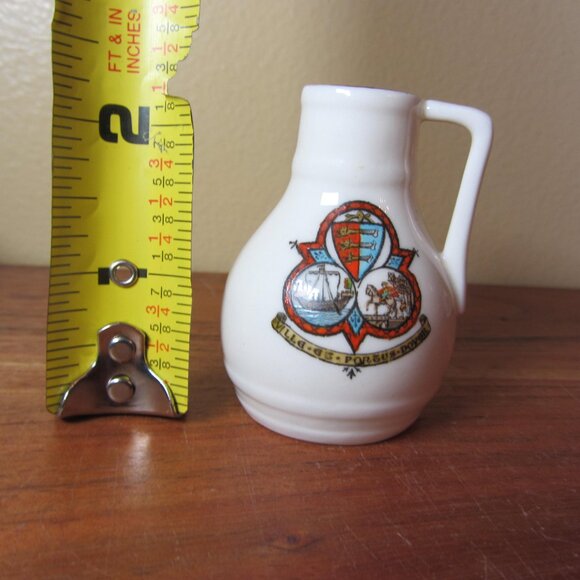 W.H. Goss crested heraldry china vintage Ville es Portus Doyer (GC080 Grace) - Picture 5 of 7